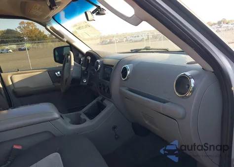 2006 Ford Expedition Xlt/Xlt Sport z USA, uszkodzony, nr VIN 1FMPU15516LA07197